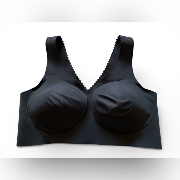 Evelyn & Bobbie Other - Evelyn & Bobbie Evelyn solid black bra. Sz. M